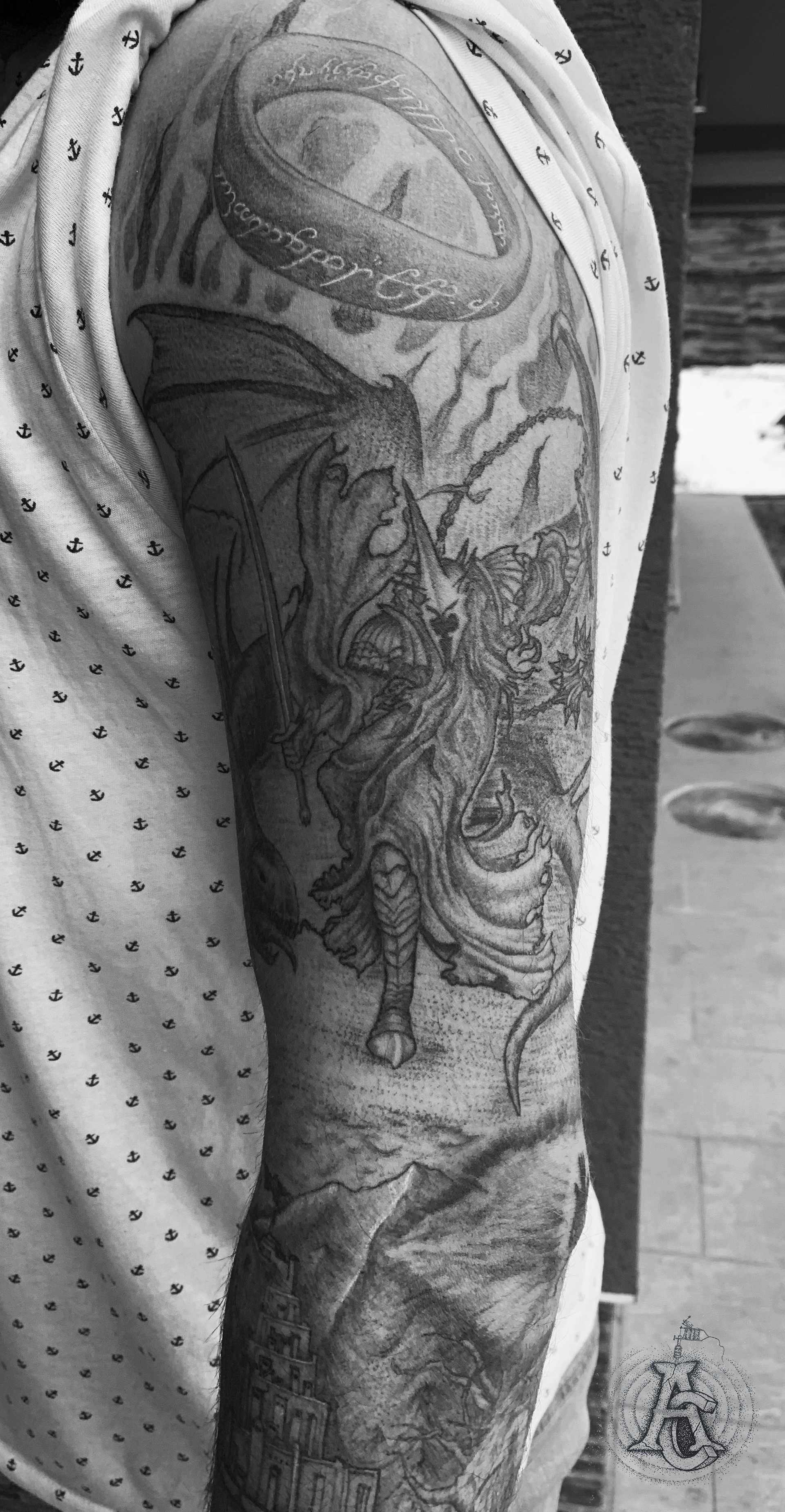LOTR sleeve